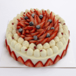 עוגת יום הולדת מוס גבינה פירורים ותותים